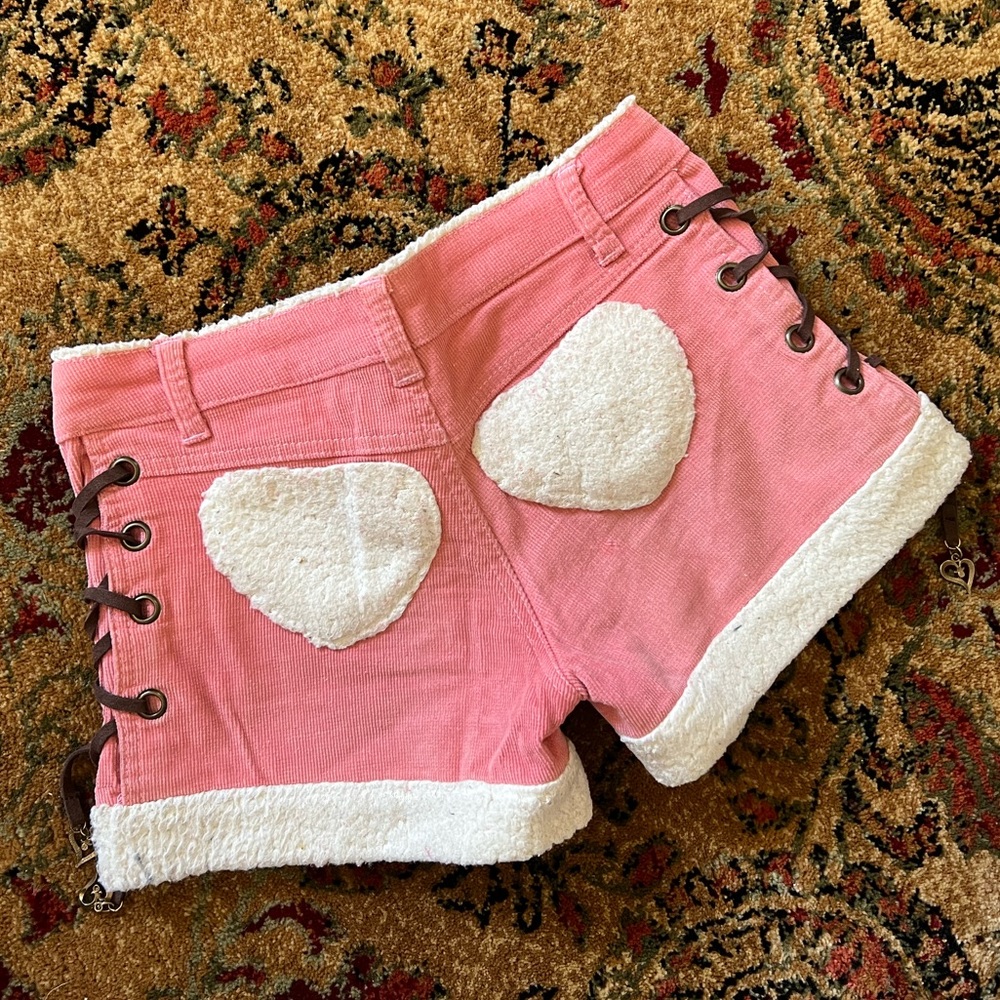 MOUSSY pink heart shorts